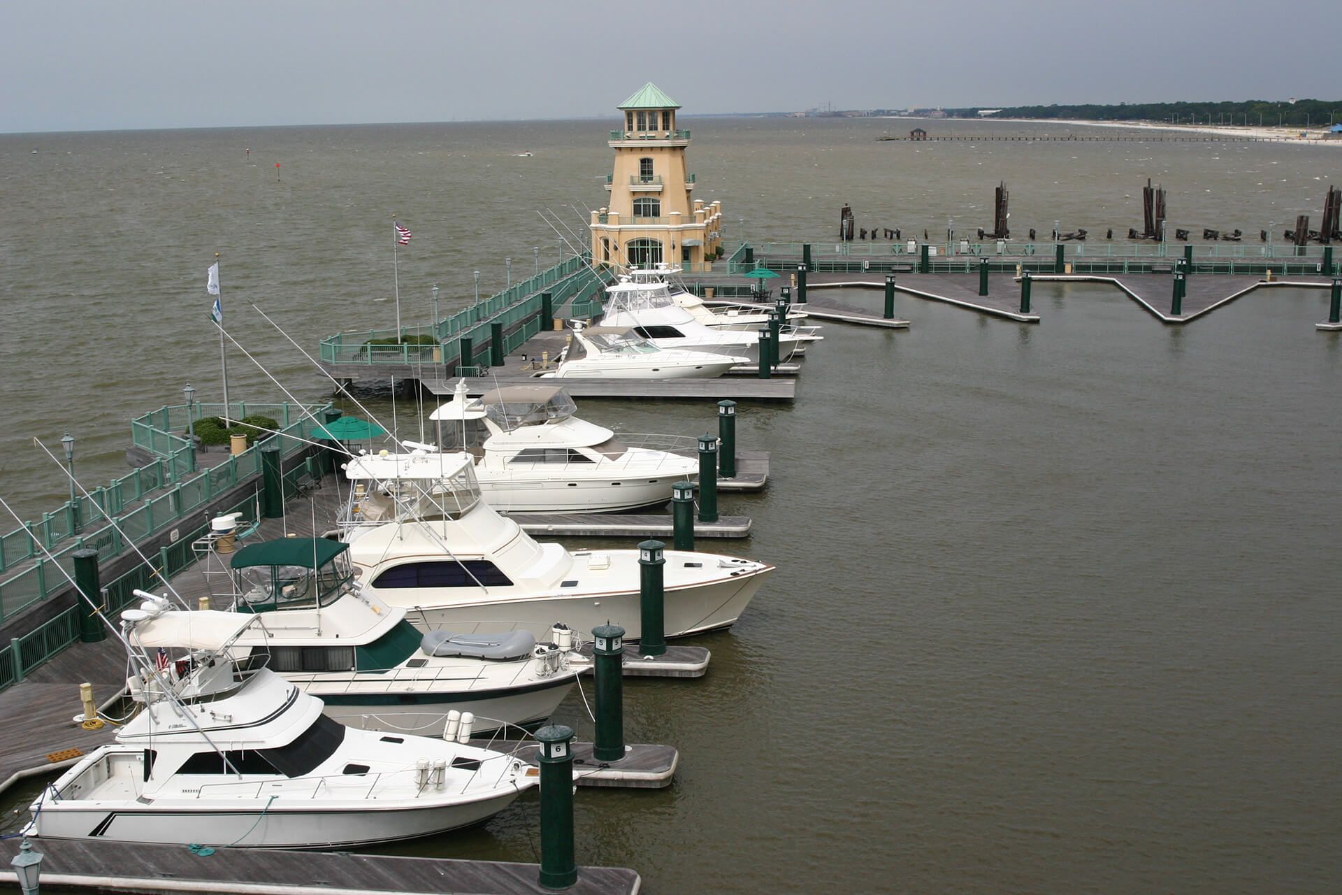 Semi-Submersible Barge System - Yates Construction